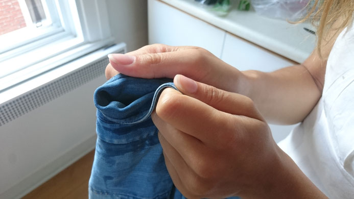 Frotter liquide vaisselle col de chemise